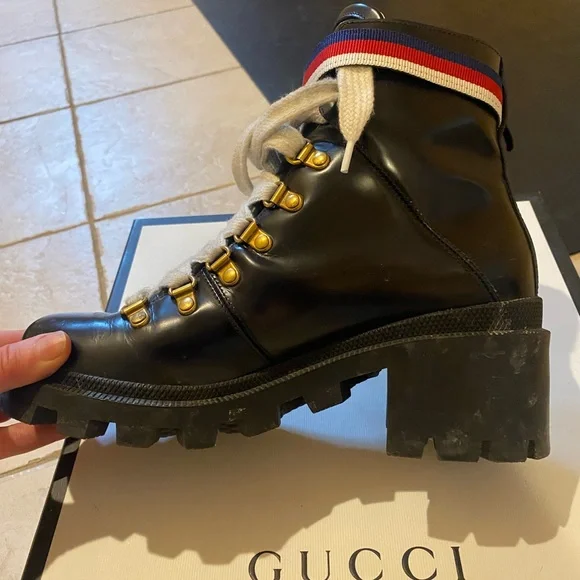 Gucci Leather ankle boot with Sylvie Web - Picture 11 of 12